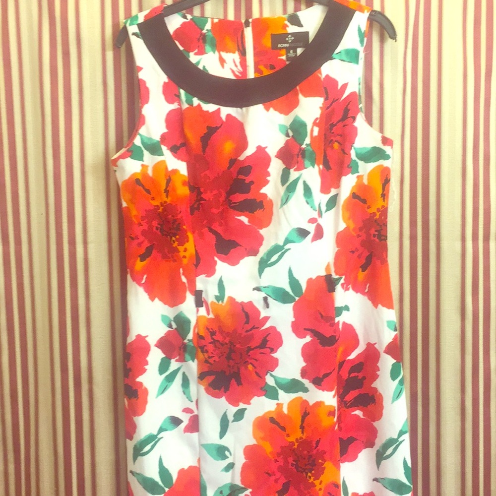 Fun floral dress *** fabulous w/ a derby hat!